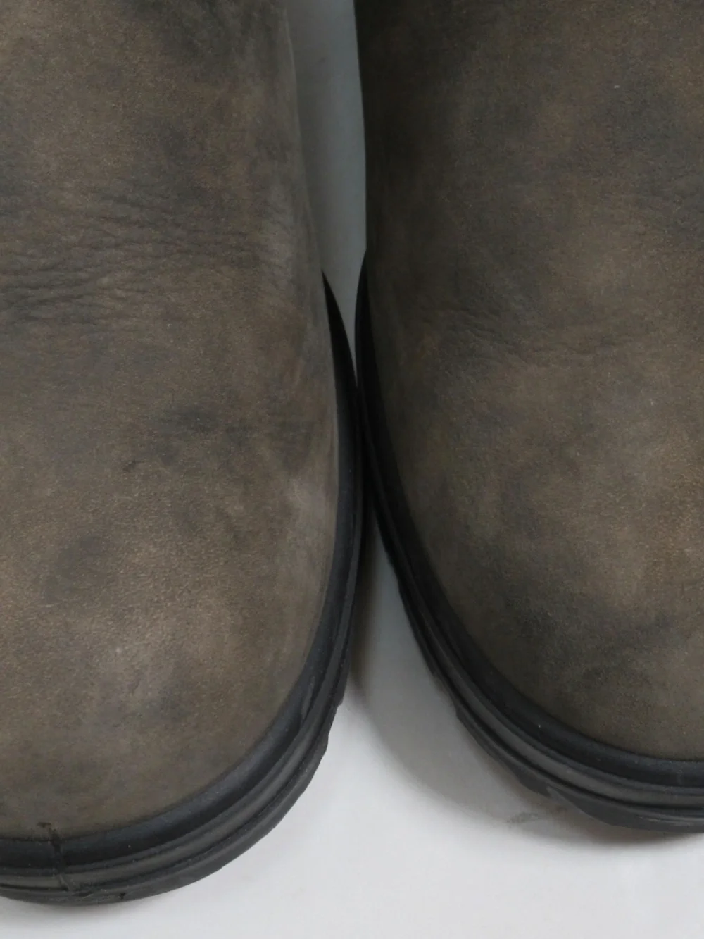 Blundstone Unisex #585 Classics Chelsea Boots Rustic Brown 7.5 US M / 9.5 US W